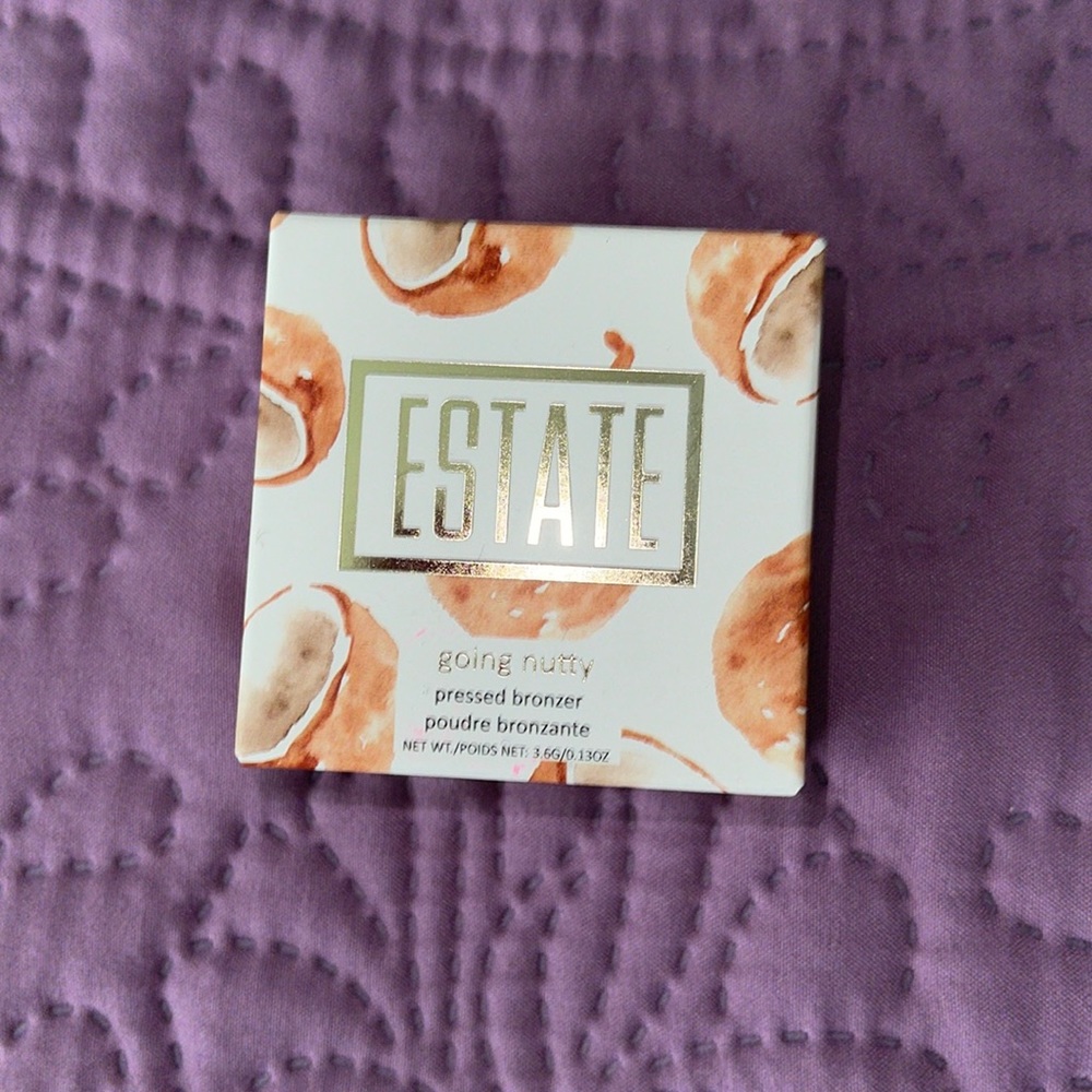 Estate Going Nutty pressed bronzer
